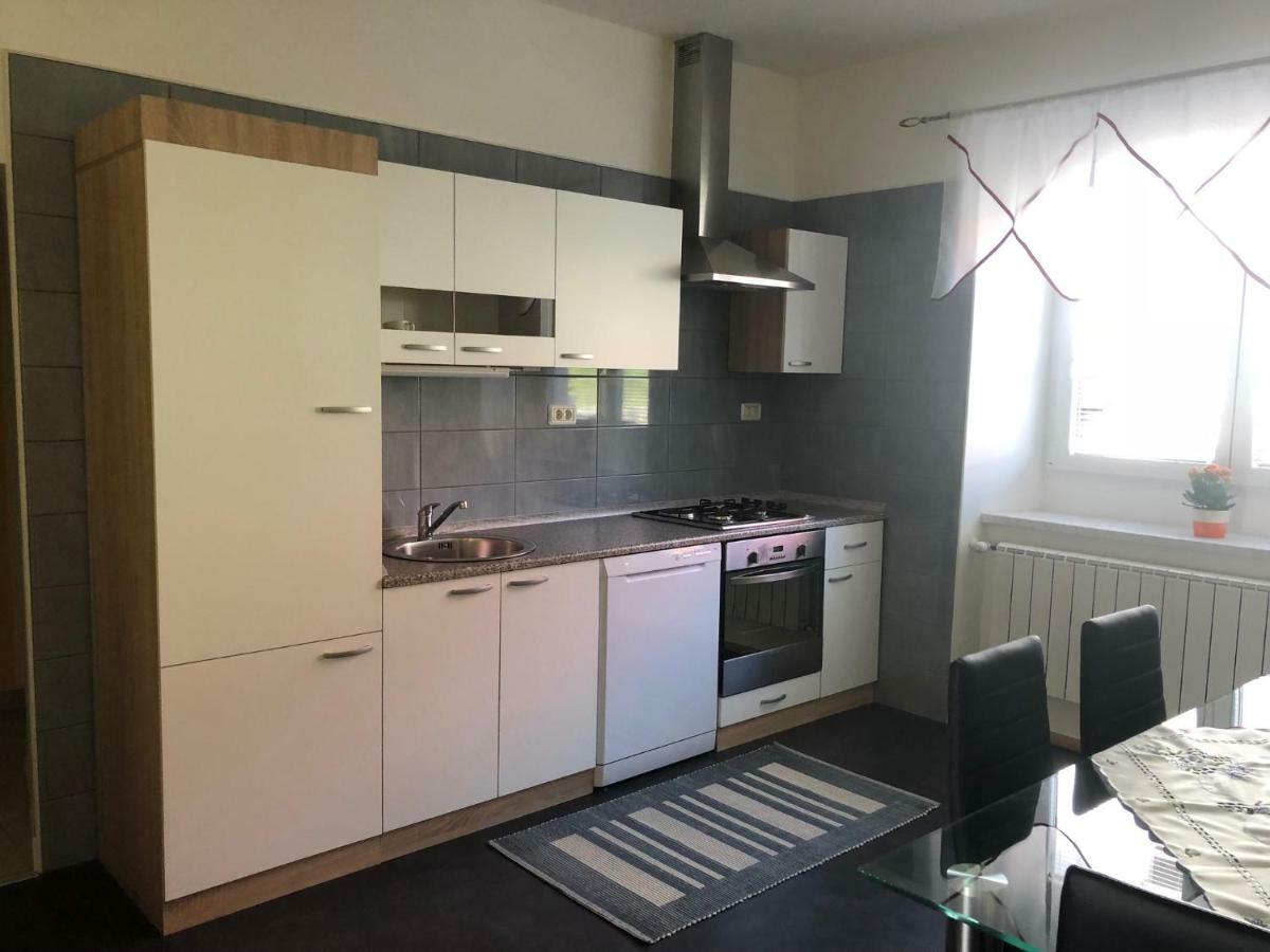 Apartma Mahnic Postojna Extérieur photo