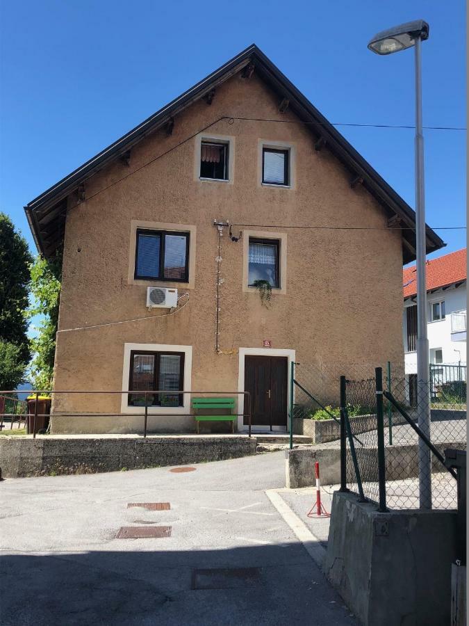 Apartma Mahnic Postojna Extérieur photo